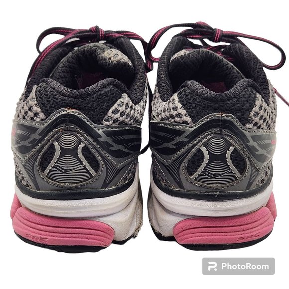 Women's Saucony Athletic Sneakers Guide 5 Size 6.5 Grey Pink Black Lace Close - Picture 3 of 7